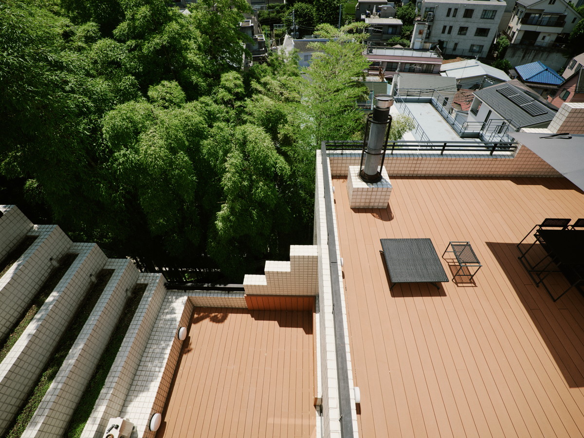 3階の大テラス。2階にも一回り小さなテラスがある