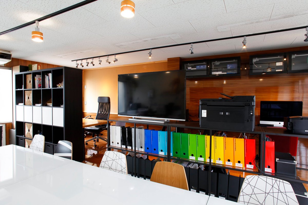 経験者優遇 グラフィックデザイナー Webデザイナー 正社員 Unchi株式会社 デザインのお仕事 つくる人と場をつなぐ求人サイト